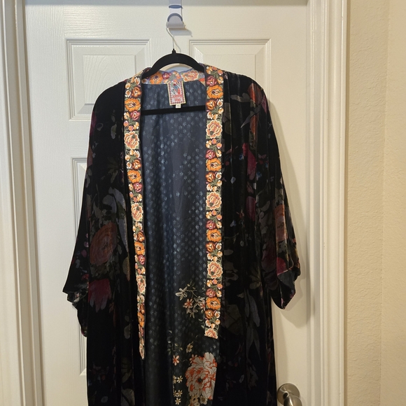 Johnny Was Black Velvet Floral Kimono with Orange Embroidered Trim - Picture 5 of 13